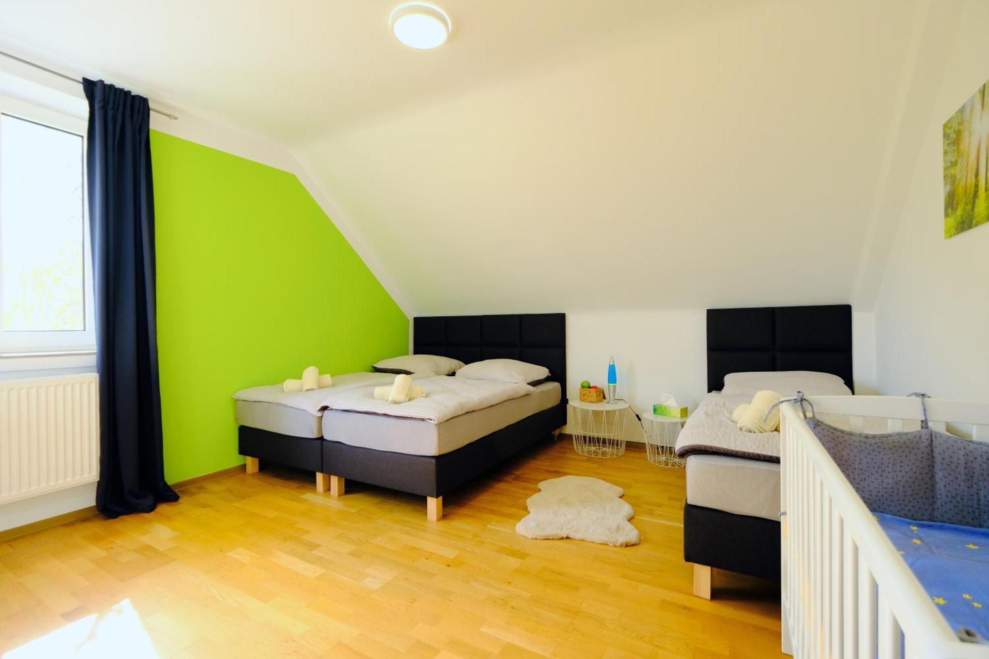 Happybnb - Stilvolles, Naturgelegenes Apartment Mit Blick Auf Den Mittellandkanal Und Die Wasserstadt Hannover - Kamin, Parken Und Spielplatz Eksteriør bilde
